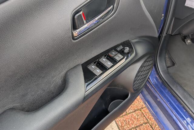 Toyota PRIUS 1.8 Executive |slechts 79.332 KM!|Steunhaak|Leer|Stoelverwarming|HUD|