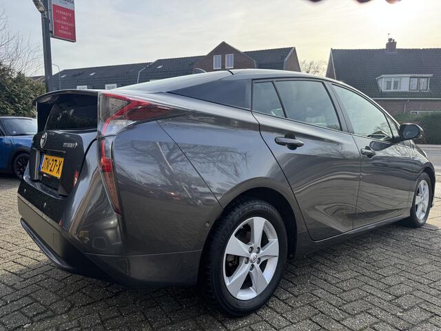 Toyota PRIUS 1.8 Hybrid Dynamic, Clima | Camera | JBL