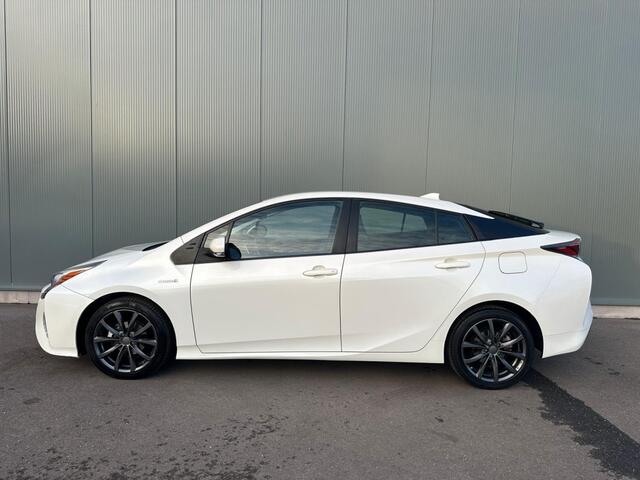 Toyota PRIUS 1.8 Black Edition CAMERA | LEDER | TREKHAAK | HEAD UP !