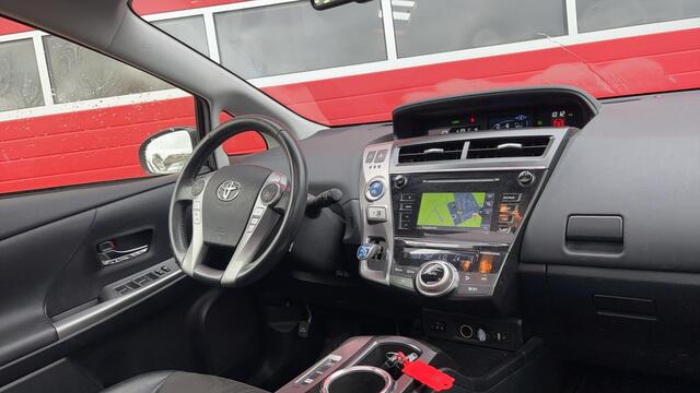 Toyota PRIUS 1.8 Dynamic 7 PERS / PANORAMADAK / FULL LED / KEYLESS / STOELVERW / CAMERA / NAVI / CLIMA / BLUETOOTH / CRUISE / NL-AUTO