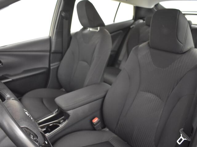 Toyota PRIUS 1.8 Dynamic | Blindspot | Parkeersensoren | JBL |