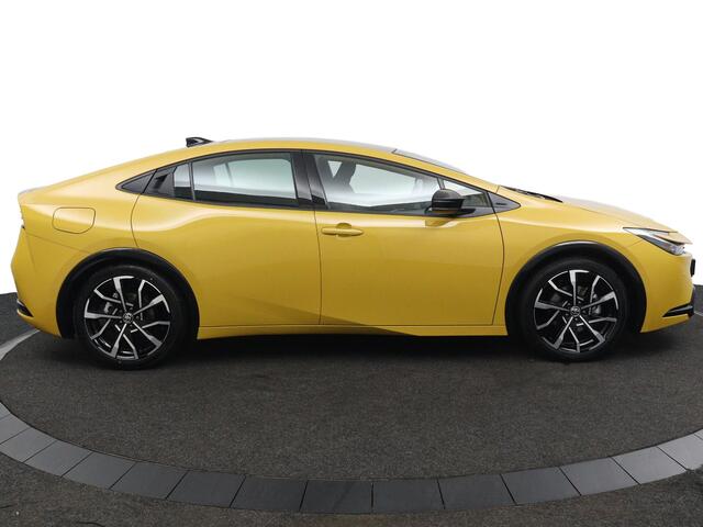 Toyota PRIUS 2.0 Plug-in Hybrid 220 Executive Panoramisch dak NIEUW!