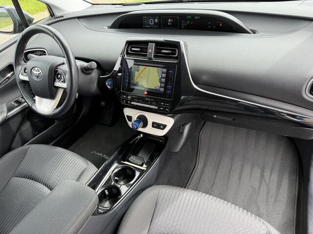 Toyota PRIUS 1.8 Hybrid Dynamic Aut., Navi | Camera | JBL