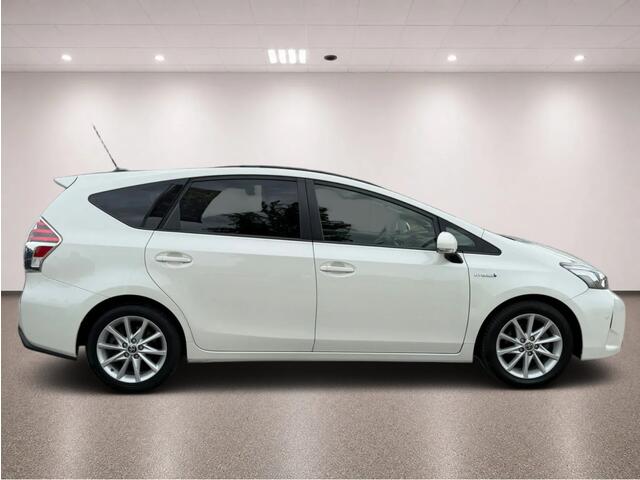 Toyota PRIUS 1.8 Executive 7-persoons Hybrid | Leder | JBL | Panorama | Camera | Navi | Dealer onderhouden