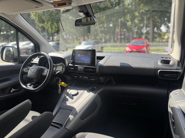 Toyota PROACE CITY Verso 1.2 Turbo Active Long Apple Carplay, camera achter, parkeersensoren, trekhaak , All-in Rijklaarprijs