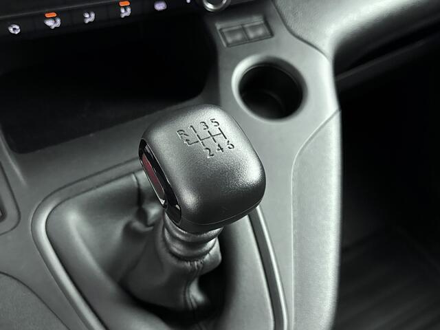 Toyota PROACE CITY L2 1.5 D-4D Live Long Dealeronderhouden | Airco | Parkeersensoren | Navi | 2 Schuifdeuren(!) | Sidebars | Trekhaak | Tranenplaat | Vloer | Lat Om Lat |