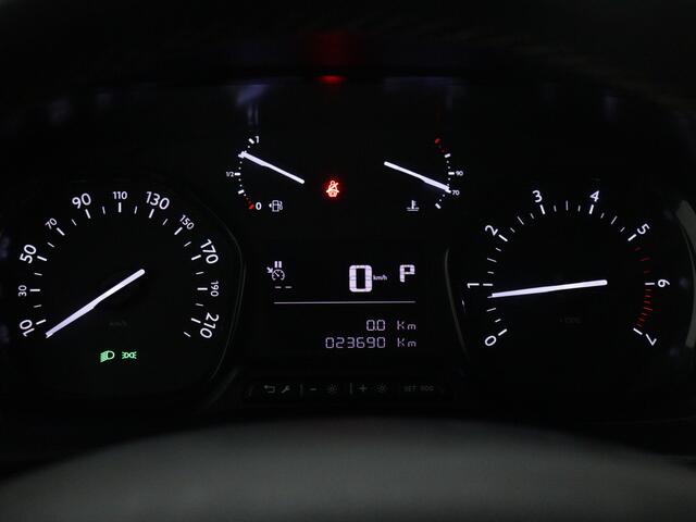 Toyota PROACE Worker 2.0 D-4D Black Line DC | Trekhaak | Automaat | Carplay | Cruise control