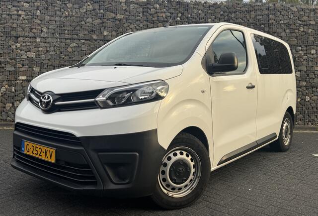 Toyota PROACE 1.5 D 9 persoons incl BTW & BPM