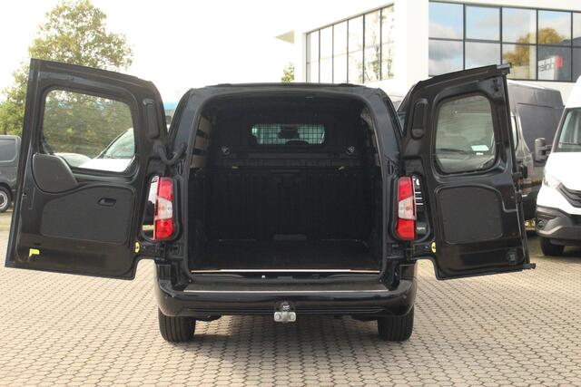 Toyota PROACE CITY 1.5D 131pk Challenger | L2 Long | Automaat | Trekhaak | Carplay/Android | Lease 450,- p/m