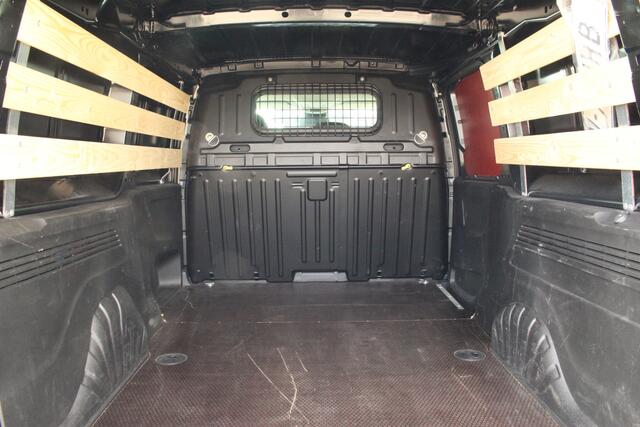 Toyota PROACE CITY 1.5D 131pk Challenger | L2 Long | Automaat | Trekhaak | Carplay/Android | Lease 450,- p/m