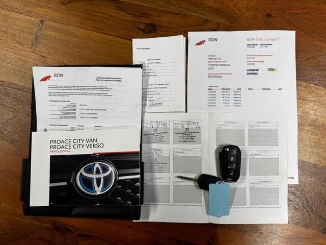 Toyota PROACE 1.5 D-4D 102pk LIVE Dealeronderhouden / Navi by APP / Airco / Imperial / Trekhaak