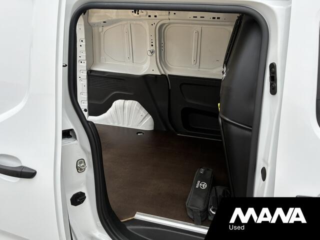 Toyota PROACE CITY 1.5 D-4D Live Cruise Sensoren Trekhaak Carplay