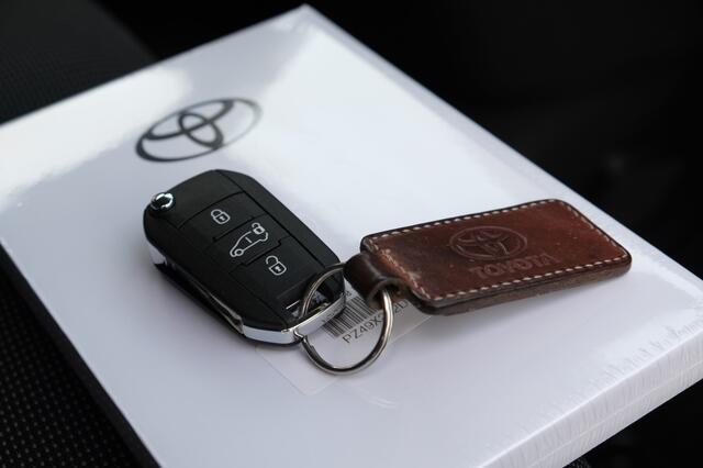 Toyota PROACE CITY Electric Challenger 50 kWh 136PK Automaat (INHOUD 3,3 M³) | 320 km Range