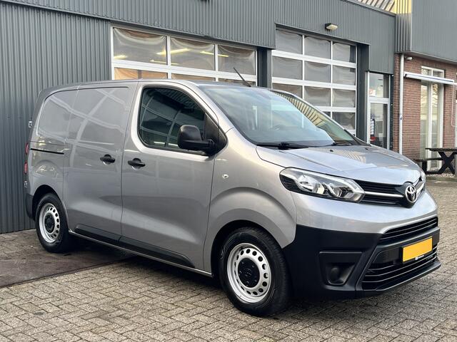 Toyota PROACE 1.5 BlueHDI Worker Marge BTW en BPM vrij!! Airco Cruise controle Navigatiesysteem 2-Persoons Parkeerhulp achter Apple carplay 1e eigenaar Euro 6 Bpm en Btw vrij voor particulier gebruik !!