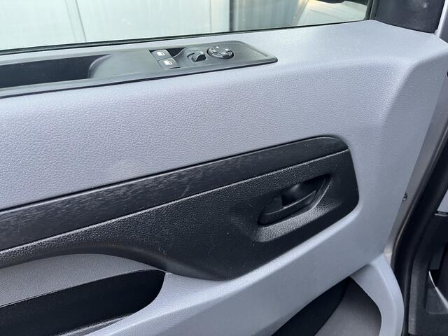 Toyota PROACE 1.5 BlueHDI Worker Marge BTW en BPM vrij!! Airco Cruise controle Navigatiesysteem 2-Persoons Parkeerhulp achter Apple carplay 1e eigenaar Euro 6 Bpm en Btw vrij voor particulier gebruik !!