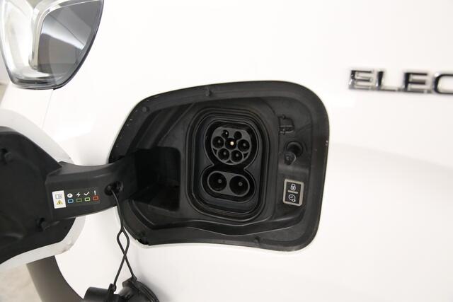 Toyota PROACE Standard Range 50 kWh L1H1 | Snelladen | SOH 94% | Airco | Cruise | Carplay | Trekhaak | 3 Zits | Imperiaal | Parkeersens.