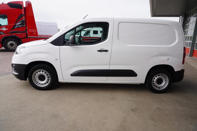 Toyota PROACE CITY 1.5 D-4D 102PK Live Airco | Cruise | Camera | Trekhaak | Apple CP-Android auto