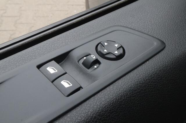 Toyota PROACE Long Worker 2.0 D-4D L2 Navigator Trekhaak | Carplay | Betimmering