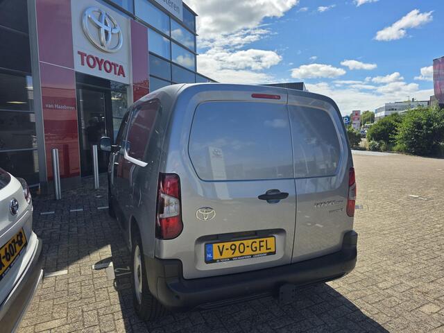 Toyota PROACE City 50 kWh 136pk Challenger Apple & Android auto | Cruise controle | Stoelverwarming | Parkeer sensoren| Laadvloer | Demo voordeel!