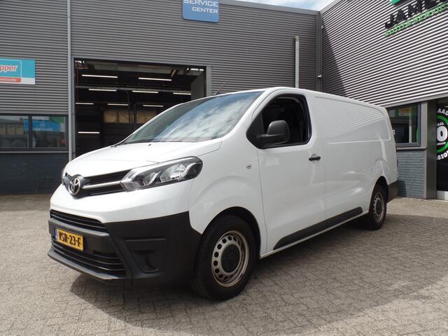 Toyota PROACE Worker 1.5 D-4D Live Long, 3 Zitplaatsen!!, Navigatie, Airco, Cruise controle, Elek ramen/Spiegels, Schuifdeur rechts, Trekhaak, Uniek 42.000km, Ex eerste eigenaar!! 3 zitplaatsen, Uniek 42.000km.