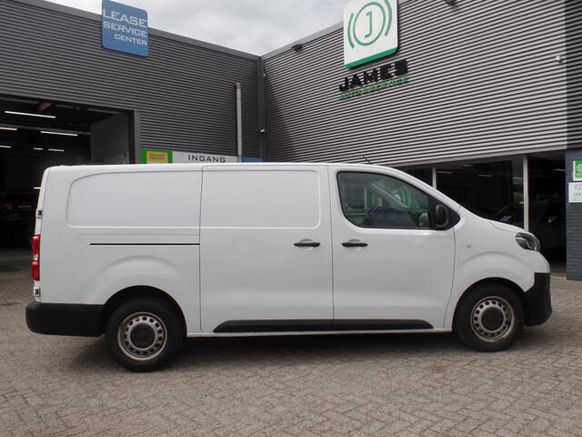 Toyota PROACE Worker 1.5 D-4D Live Long, 3 Zitplaatsen!!, Navigatie, Airco, Cruise controle, Elek ramen/Spiegels, Schuifdeur rechts, Trekhaak, Uniek 42.000km, Ex eerste eigenaar!! 3 zitplaatsen, Uniek 42.000km.