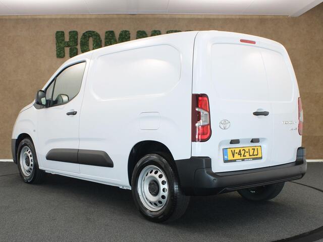 Toyota PROACE CITY Electric Challenger 50 KWH - NIEUW UIT VOORRAAD LEVERBAAR - 2 DEUREN ACHTER - 1 SCHUIFDEUR - 2 PERSOONS UITVOERING - AIRCO - BLUETOOTH - PARKEERSENSOREN ACHTER - MIDDENARMSTEUN - CENTRALE VERGRENDELING MET AFSTANDSBEDIENING - DAB AUDIO