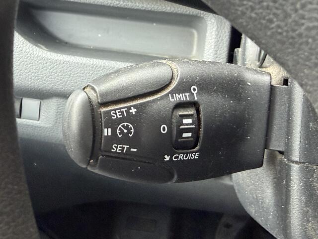 Toyota PROACE Worker 2.0 D-4D Cool Comfort Long DC 6 PERSOONS/AIRCO/RADIO/CRUISE CONTROL