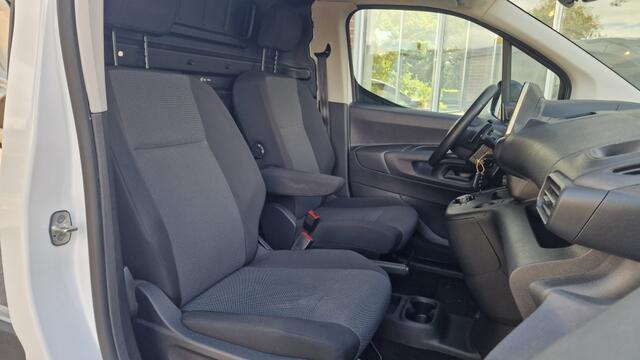 Toyota PROACE CITY 1.5 D-4D Live Long L2, Trekhaak, Apple Carplay / Android Auto, P
