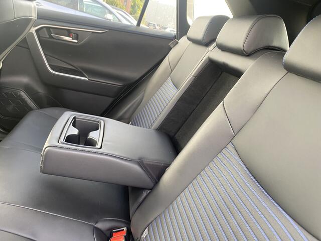 Toyota RAV4 2.5 Hybrid Style Innovation Pack NL Auto Bi-Tone Trekhaak Treeplanken JBL 360cam