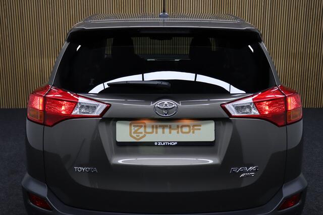Toyota RAV4 2.0 Automaat Executive Business 4WD | Cruise-control | Trekhaak | Camera | Clima | Leder | Navigatie | Elek. Achterklep | Keyless | LM Velgen | Stoelverwarming