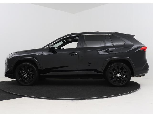 Toyota RAV4 2.5 Hybrid AWD Executive Black Edition | Panoramadak | Blind Spot | 360 Camera | Parkeersensoren |