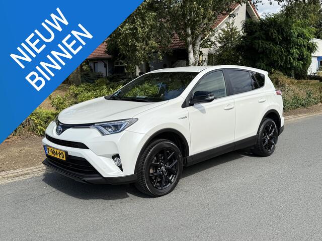 Toyota RAV4 2.5 Hybrid AWD Style 197PK LederoTrekhaak