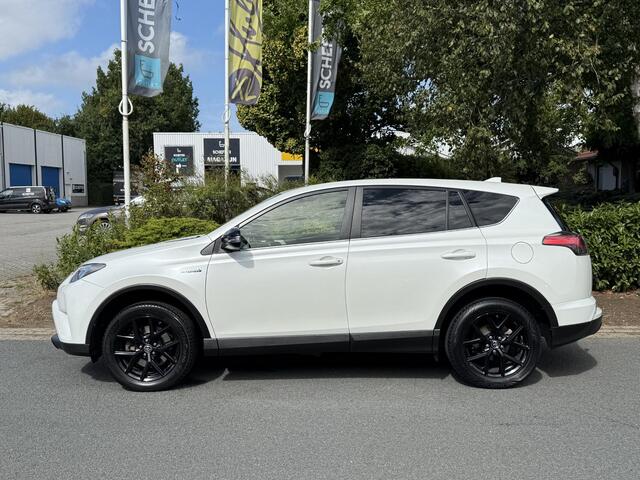 Toyota RAV4 2.5 Hybrid AWD Style 197PK LederoTrekhaak