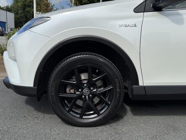 Toyota RAV4 2.5 Hybrid AWD Style 197PK LederoTrekhaak