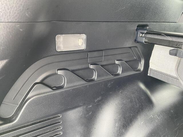 Toyota RAV4 2.5 Hybrid Style Navigatie, Stoelverwarming, Elek. bestuurdersstoel, Adaptieve cruise control, Volledig dealer onderhouden, LMV, Smart Key, NL-auto