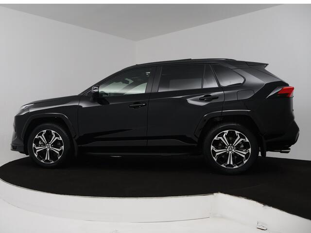 Toyota RAV4 2.5 Plug-in Hybrid AWD Limited Edition | All-season banden | Treeplanken | Spatlappen | Panoramadak |