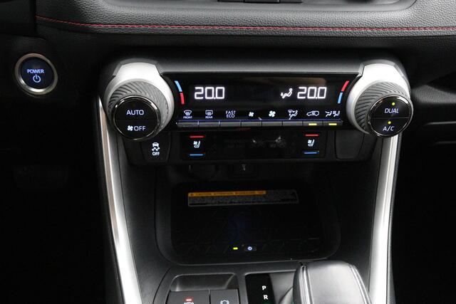 Toyota RAV4 2.5 Plug-in Hybrid AWD Bi-Tone Plus | Trekhaak | Trekgewicht 1500 kg | 360 graden camera | Lederen bekleding |