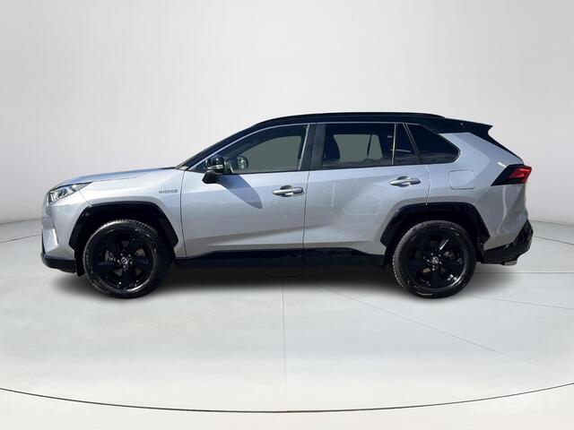 Toyota RAV4 2.5 Hybrid AWD Bi-Tone | Trekhaak | Panoramadak | JBL audio | Dode hoek waarschuwing |