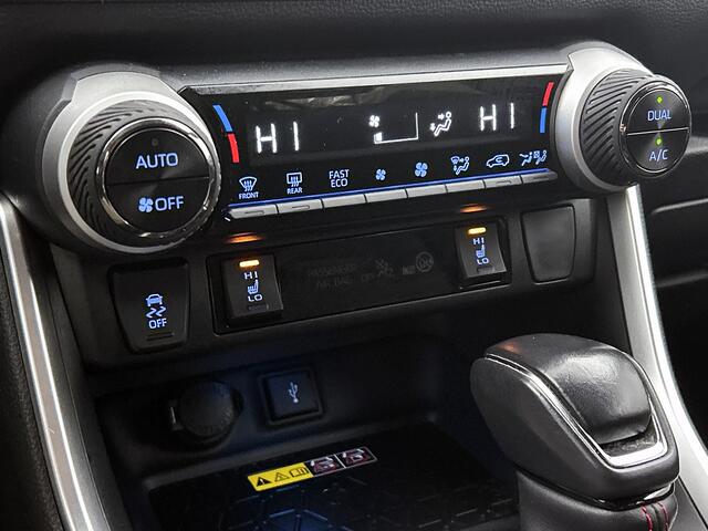 Toyota RAV4 2.5 Plug-in Hybrid AWD Style limited | Navigatie | Stoelverwarming | Elektrische achterklep | LM velgen |