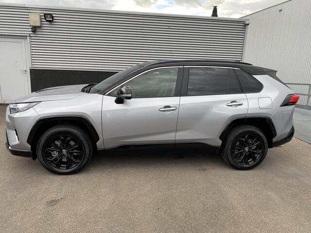 Toyota RAV4 2.5 Hybrid AWD Bi-tone Trekhaak, stoel- & stuurverwarming, keyless, achteruitrij camera, parkeersensoren v&a, navigatie Apple CarPlay/Android Auto