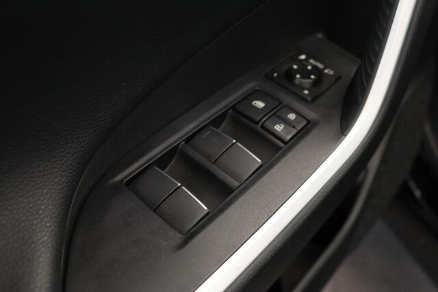 Toyota RAV4 2.5 Hybrid AWD Black Edition, Trekhaak