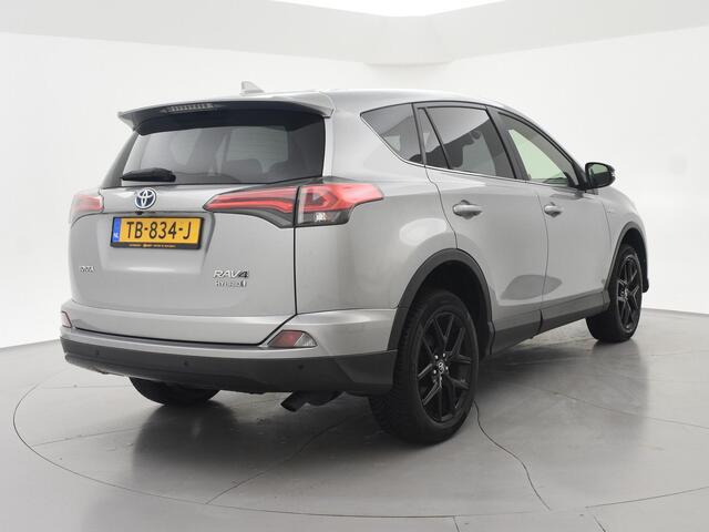 Toyota RAV4 2.5 HYBRID AUT. BLACK EDITION + SCHUIFDAK | LEDER | CAMERA | ADAPTIVE CRUISE | STOELVERW. | 18 INCH