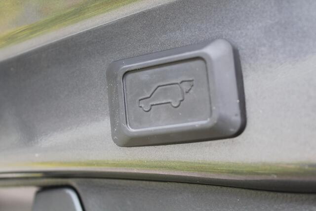 Toyota RAV4 2.5 Hybrid Style | Rijklaar | Trekhaak | Leder | Stoel-/stuurverw. | Apple/Android | LED | El. achterklep