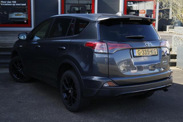 Toyota RAV4 2.5 Hybrid Black Edition