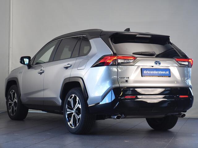 Toyota RAV4 2.5 Plug-in Hybrid AWD Bi-Tone Plus | 360° Camera | Dodehoekdetectie | Noodremassistent | JBL | Adaptive Cruise Control | Actieve parkeersensoren | Lane Assist | Achteropkomend verkeer waarschuwing | Inc. 220v Laadkabel