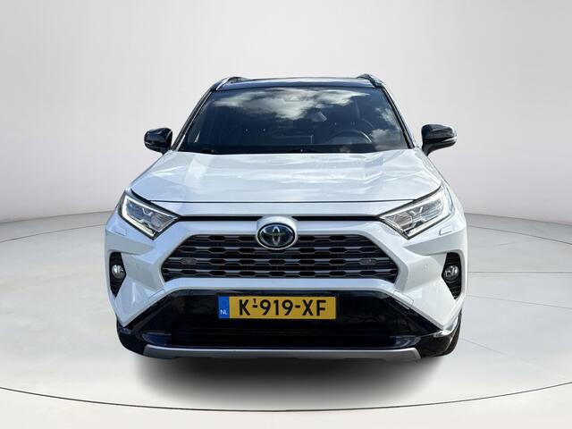 Toyota RAV4 2.5 Hybrid Bi-Tone **TREKHAAK/ NAVIGATIE/ APPLE CARPLAY/ KEYLESS/ STOELVERWARMING**