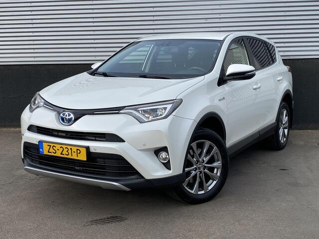 Toyota RAV4 2.5 Hybrid Style Trekhaak, navigatie, stoelverwarming, elektr. achterklep, keyless, cruise control, parkeersensoren