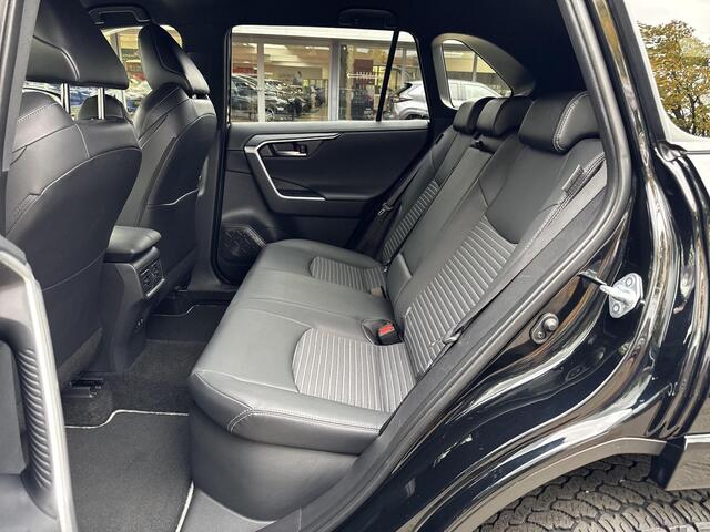 Toyota RAV4 2.5 Hybrid AWD Black Edition | 06-10141018 Voor meer informatie