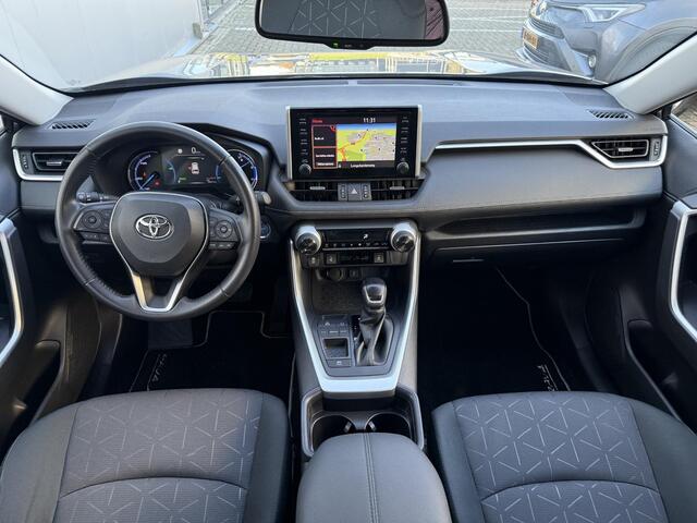 Toyota RAV4 2.5 Hybrid Active Plus **TREKHAAK/ DODEHOEK DETECTIE/ STOELVERWARMING/ 36 MAANDEN GARANTIE**