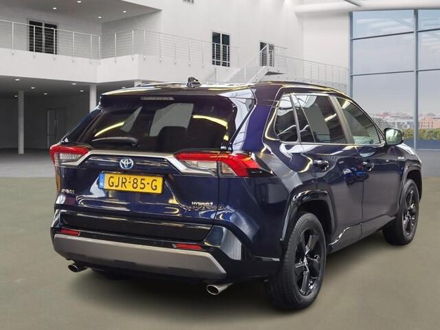 Toyota RAV4 2.5 Hybrid Style | FACE LIFT MODEL | JBL GELUID INSTALATIE | LED KOPLAMPEN | NAVIGATIE | KEYLESS ENTRY/GO | LEDER | ACHTERUIT RIJ CAMERA | PARKEREN SENSOREN | PANORAMA DAK | STOELVERWARMING/ KOELING | ELEKTRISCHE STOELEN |